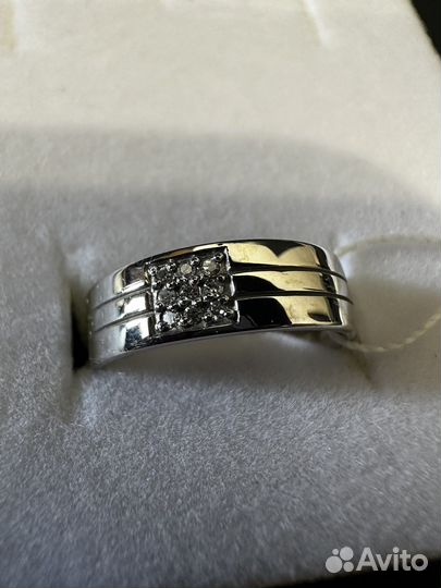 Кольцо с бриллиантами
