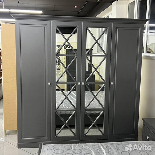 Кровать в спальню. Спальня