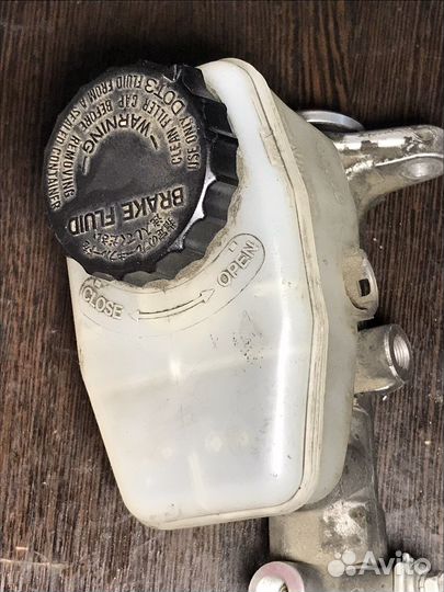 Главный тормозной цилиндр JZX90