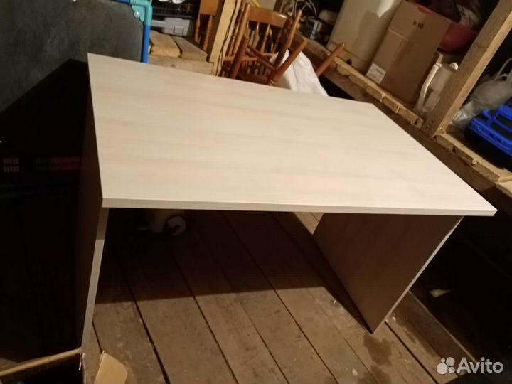 Письменный стол