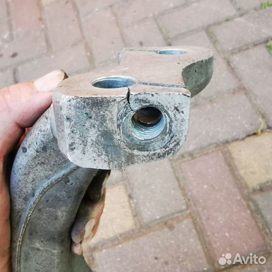 Кулак поворотный Audi A4 B8, A5, A7, A6C7, Q5