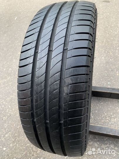 Michelin Agilis 235/35 R16C