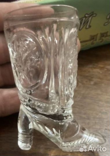 Хрустальные рюмки сапожки