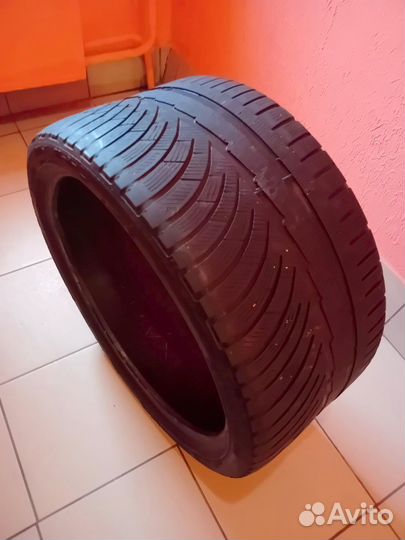 Michelin Alpin 285/30 R19 94