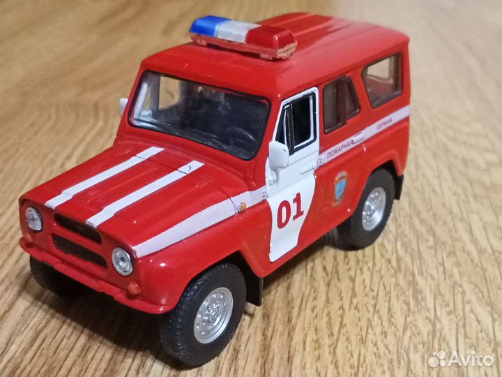 Моделька уазик
