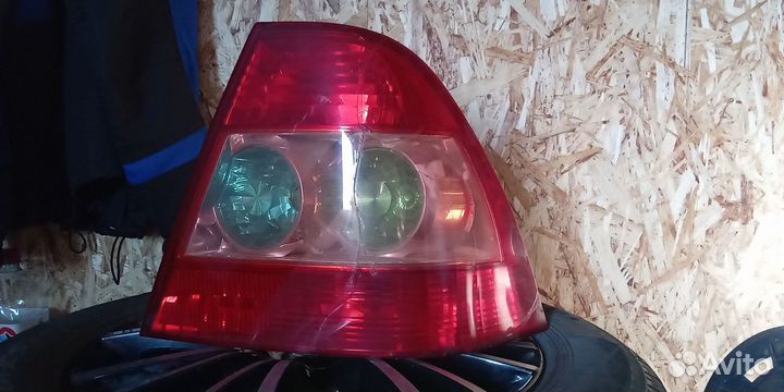 Фонарь задний