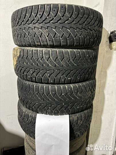 Nokian Tyres Hakkapeliitta 4 215/60 R16 25K