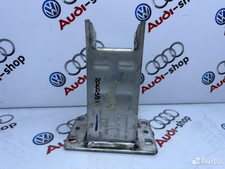 Кронштейн усилителя бампера переднего (домик) Audi Q5 2 2018 80A807133