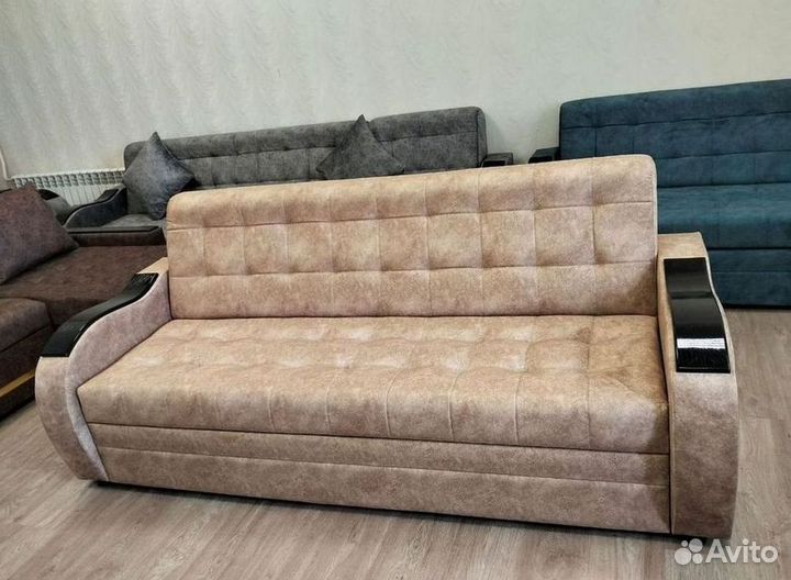 Прямой диван в наличии