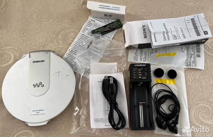 Продам CD MP3 плеер Sony D-NE10