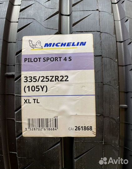Michelin Pilot Sport 4 S 335/25 R22 105Y