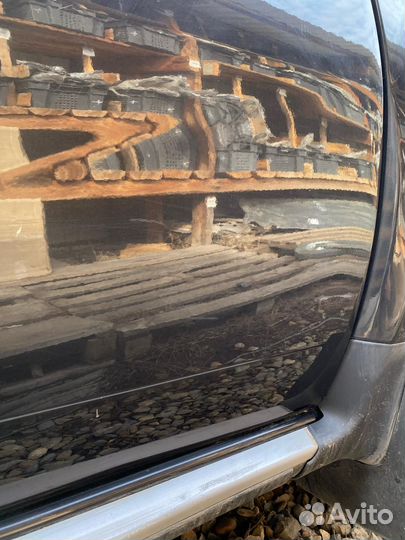 Дверь передняя правая Renault Duster