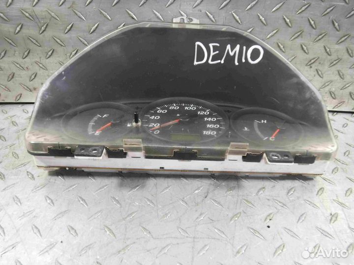 Панель приборов Mazda Demio