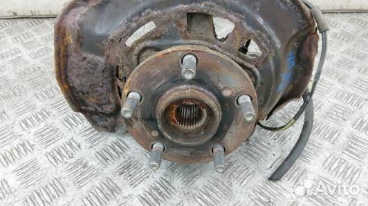 Ступица передняя правая toyota avensis T27 (HBN16N