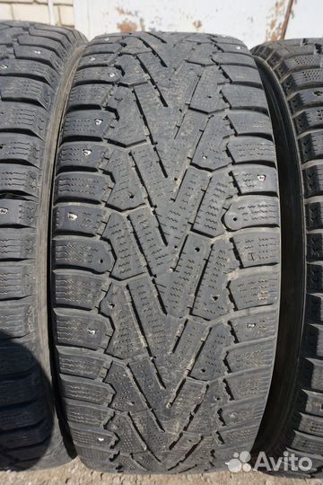 Pirelli Ice Zero 215/65 R17