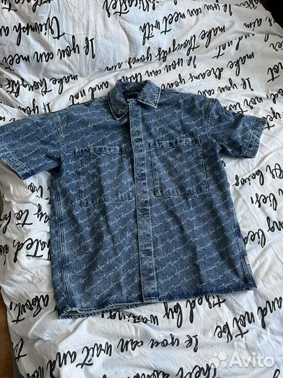 Вещи, джинсы, кофты и рубашка