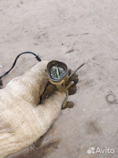 Датчик положения коленвала мицубиси каризма 1.6