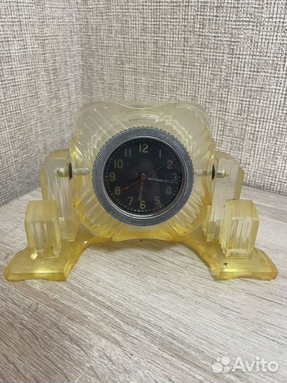 Настольные часы