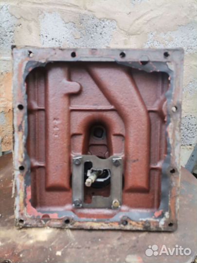 Крышка кпп мтз