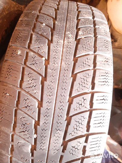 Triangle TR777 205/70 R15