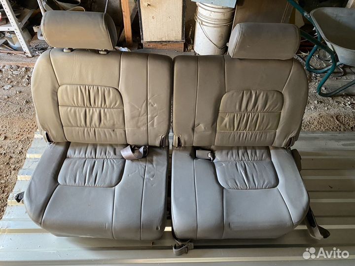 Сиденья 3 ряд Toyota Land Cruiser 100
