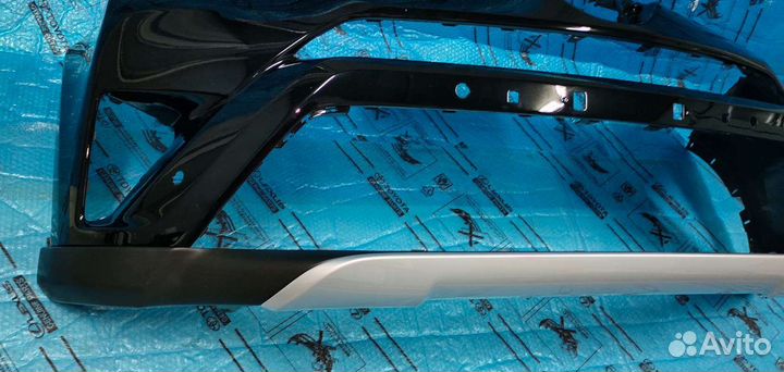 Передний бампер с губой Рав4 под парктроник 15-19