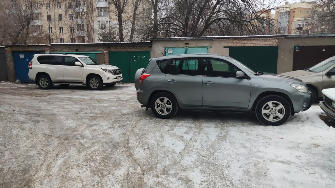 Toyota RAV4: фото владельца