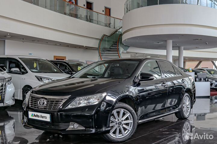 Toyota Camry 2.5 AT, 2014, 225 000 км