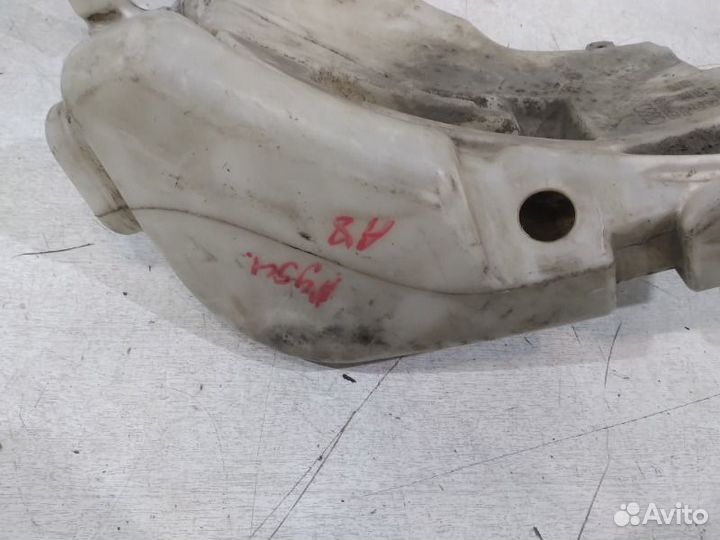 Бачок омывателя передний Audi A8 D3 2002-2010