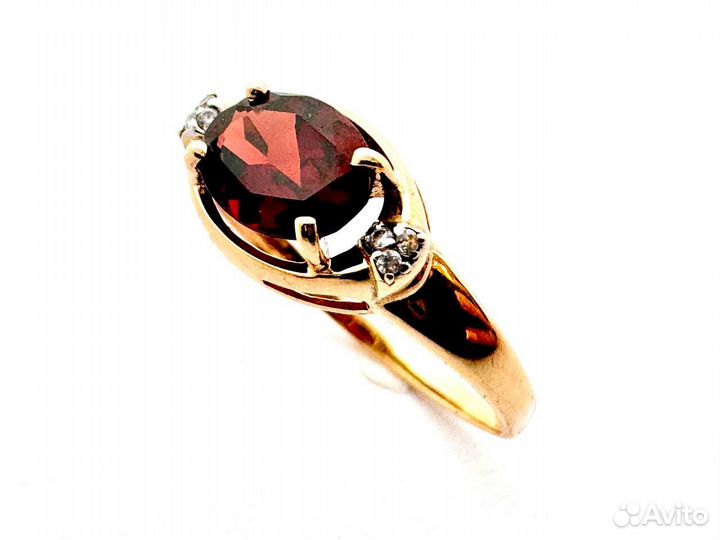 Кольцо золотое с камнем 585* 19,5р(Б2А)