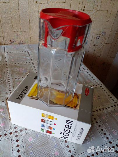 Кувшин для сока воды из стекла с крышкой