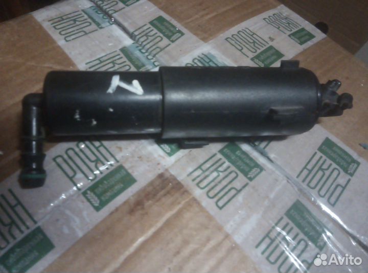 Форсунка правая омывателя фары Bmw X5 2011