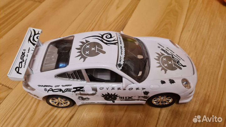 Машина гоночная на радиоуправлении Balbi RCK-1601