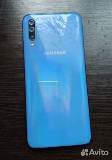 Samsung Galaxy A70, 6/128 ГБ