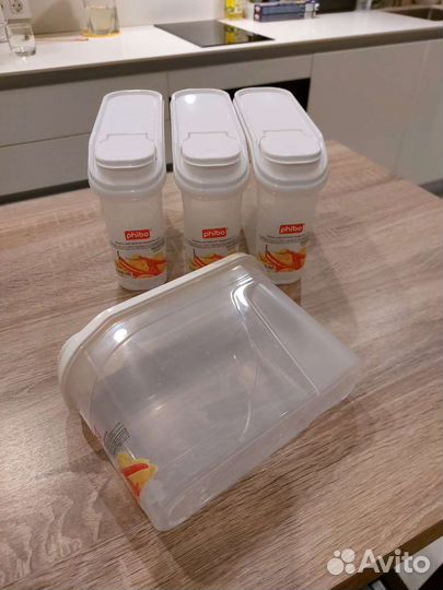 Пластиковые ёмкости для сыпучих продуктов