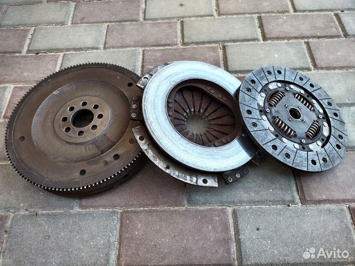 Audi 200 2.2 035105271R Сцепление Одномассовое