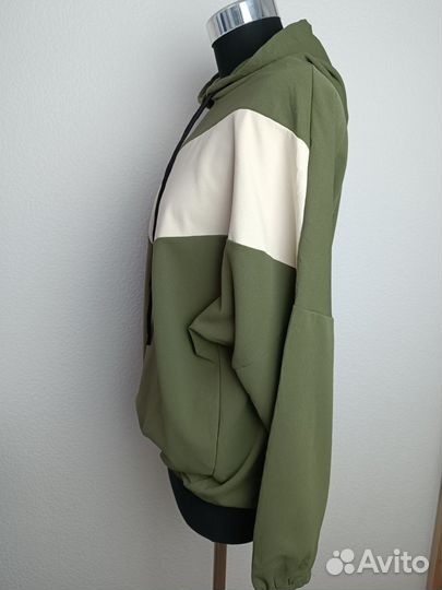 Кофта женск с капюшоном р50-54 Италия