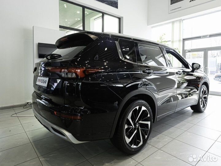 Mitsubishi Outlander 1.5 CVT, 2022