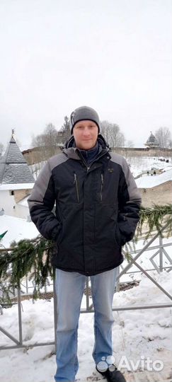 Слесарь