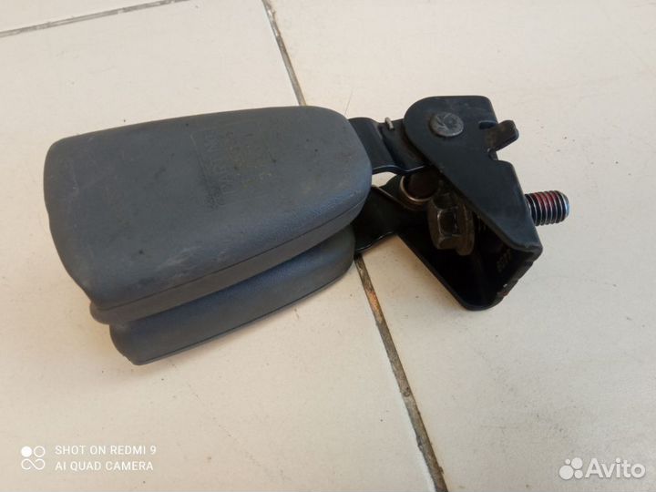 Замок ремня безопасности задний правый Volvo S80