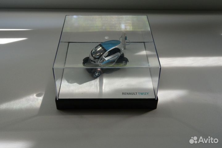 Модель автомобиля Renault Twizy