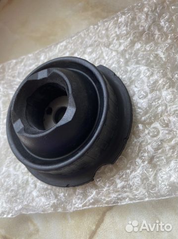 Новый сайлентблок пневмобаллона Volkswagen Touareg