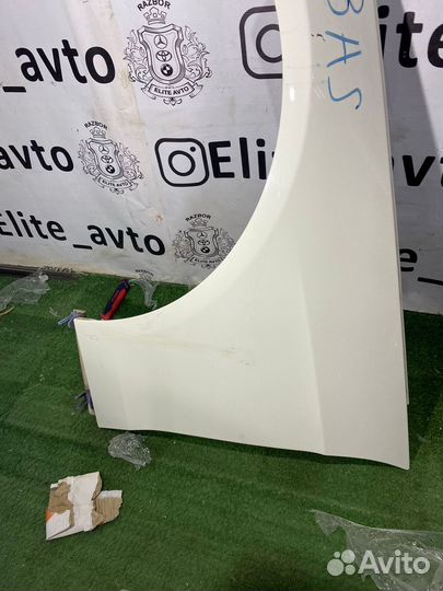 Крыло переднее левое Mercedes W212