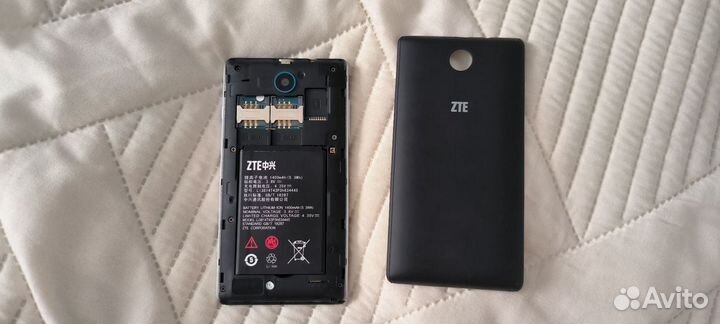 ZTE V815W, 4 ГБ