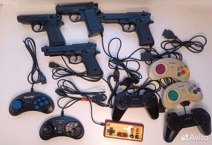 Геймпады, пистолет Dendy