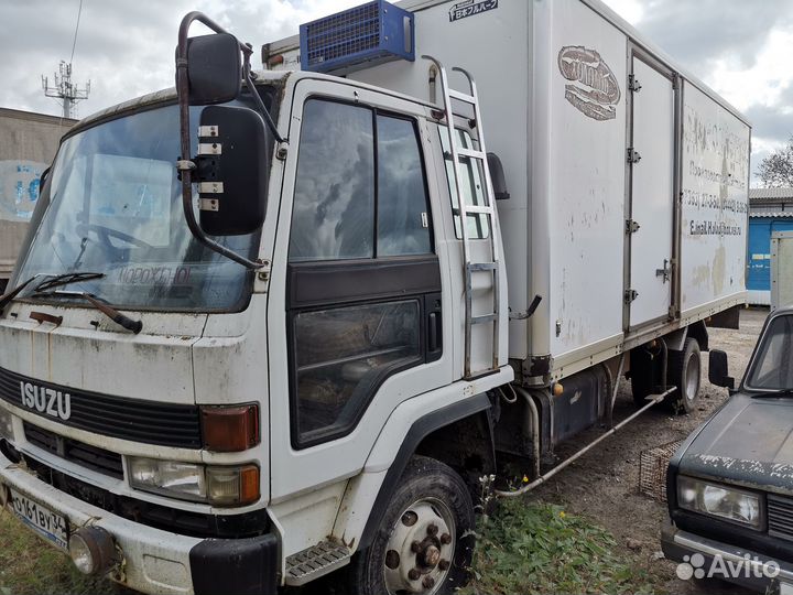 Isuzu Forward (F-Series), 1993