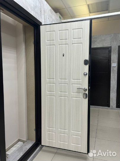 Дверь входная квартирная новая со склада