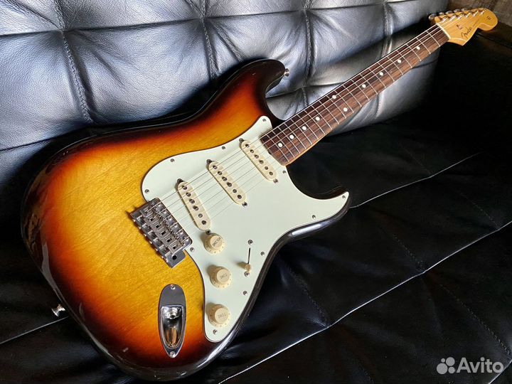 Аренда гитар и сценического оборудования