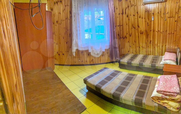 Комната 14 м² в 4-к., 2/2 эт.