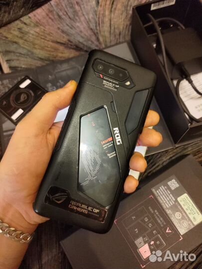 ASUS ROG Phone 5s, 12/256 ГБ